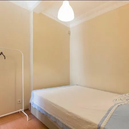 Zentrale Ferienwohnung Mit Meeresblick Nahe Taksim Und Galataturm 伊斯坦布尔