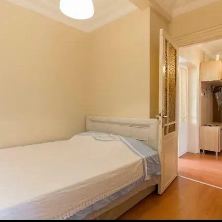 Zentrale Ferienwohnung Mit Meeresblick Nahe Taksim Und Galataturm *