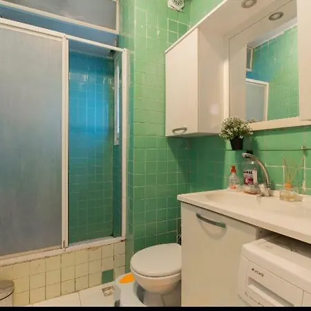 Zentrale Ferienwohnung Mit Meeresblick Nahe Taksim Und Galataturm 公寓 *